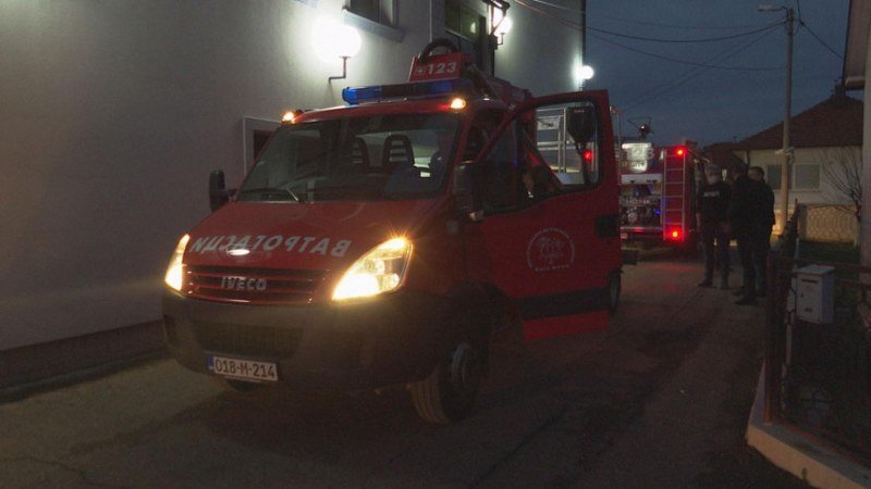Dvočasovna borba sa požarom u zgradi BN televizije (Video)