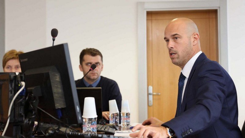 Prekinuta sjednica VSTS, Tegeltija napisao ostavku (Video)