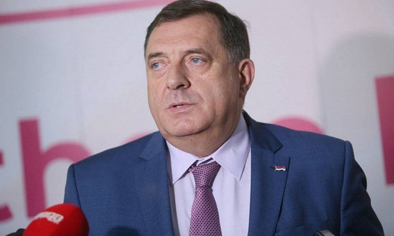 Dok Dodik kuka i prosi, zaboravlja da je upravo on na vlasti 16.godina