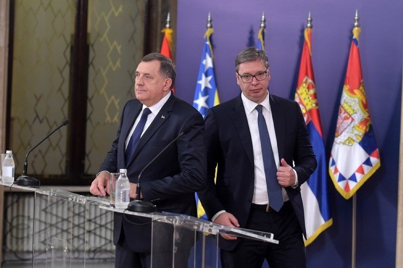 Dodik nastavio sa napadom na Vučića: Vrši ogroman pritisak na vladiku Jefrema da podrži Grigorija za Patrijarha