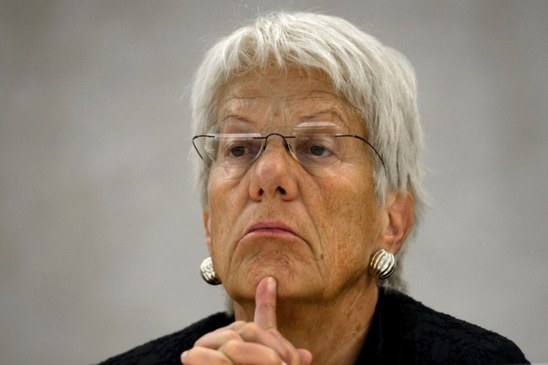 Ko sprema tužbu protiv Dika Martija i Karle del Ponte