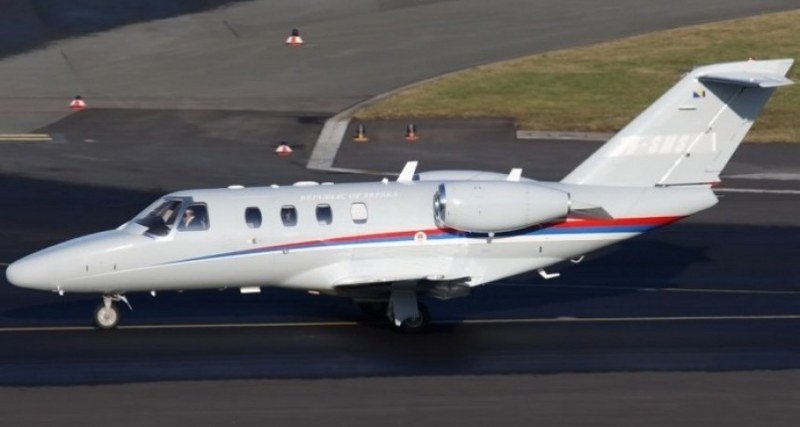 Neviđeno bahaćenje vlasti Srpske: Nas zadužuju 600 miliona KM a oni našim avionom na Brač, na more
