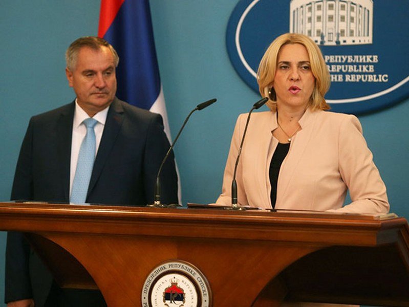 U SNSD vri kao u pretis loncu: Kako je Željka ponizila Radovana Nejakog u Prnjavoru (Foto/Video)