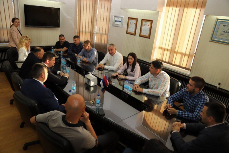 Pljačka naroda i države je izdaja, a nije nacionalni interes i patriotizam (Foto/Video)