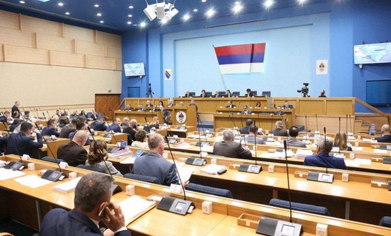 Na pauzi skupštinskog zasijedanja došlo do verbalnog sukoba između Dodika, Trivićeve i Krunića (Foto/Video)