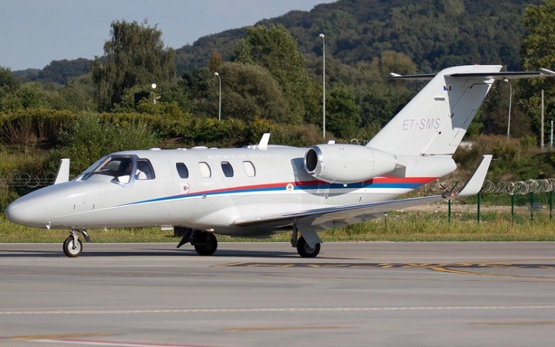 U lažima kao pile u kučinama: Da li su pokvareni ili nisu? Vlada Srpske prodala i drugi avion pod velom tajne (Video)