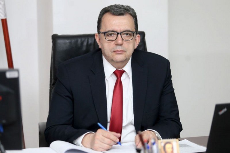 Za koga, kako i zašto revizor Jovo Radukić i dalje namješta i odlaže izvještaje? (Foto)