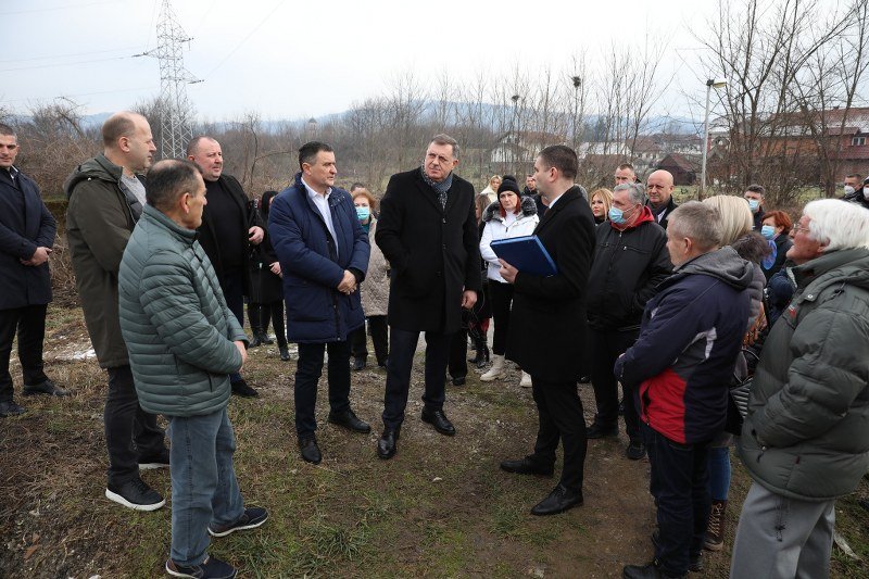 Dodik obećava mostove koje nije izgradio za 22 godine vladavine u Banjaluci, na kritike uzvratio psovkom (Video)