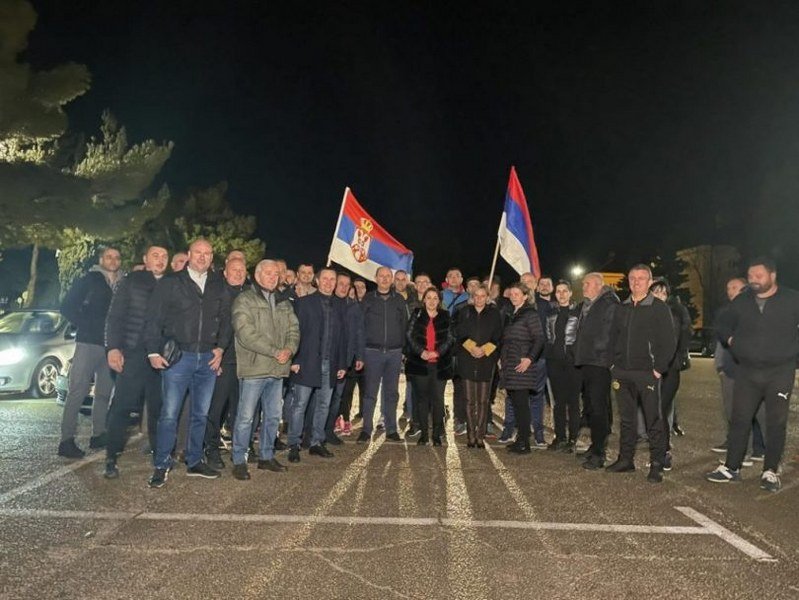 Licemerje bez granica: Šta to slavi trebinjski SNSD i kumovi? (Foto/Video)