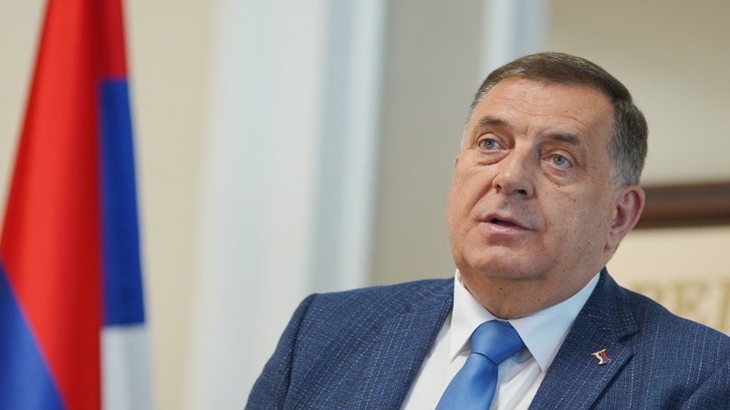 Pomoć ili uvreda zdravog razuma? Dodik smatra da je 100 KM po glavi dovoljno da i od oktobra sve ostane isto (Foto)