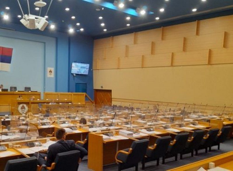 Sumrak: Ponižavanje Narodne skupštine RS, poslanika i naroda od strane Dodika i SNSD-a se nastavlja (Video)