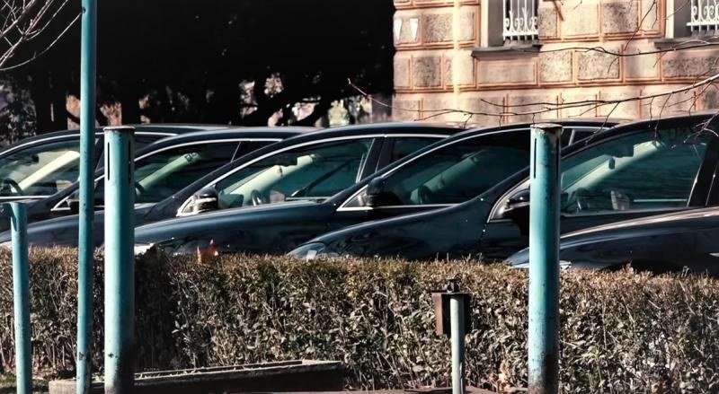 Predsjedništvo -najbogatije evropske države- za osam godina potrošilo 1,5 milion KM na vozila i namještaj?