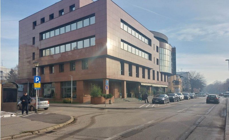 Vlada Srpske po -gazdinom- nalogu poslala dopis koji treba olakšati UIO BiH da kupi Radišićevu zgradu