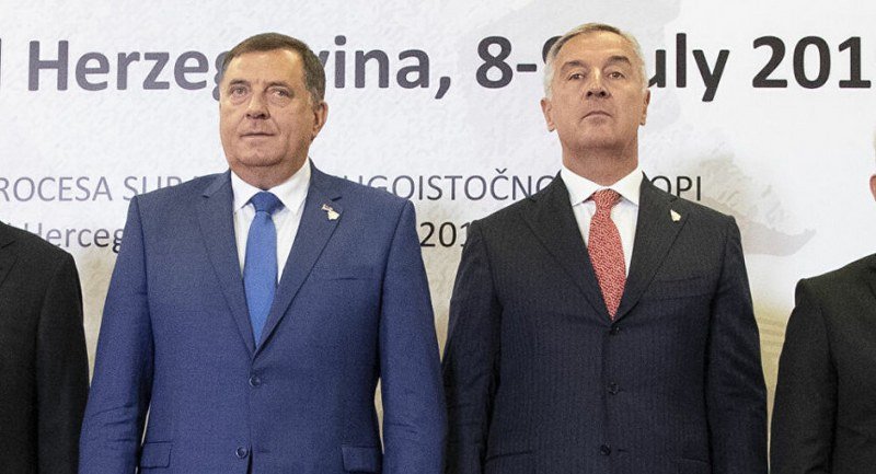 Đukanović podnio ostavku na funkciju šefa stranke - Dodik ga se odrekao preko Twittera? (Video)