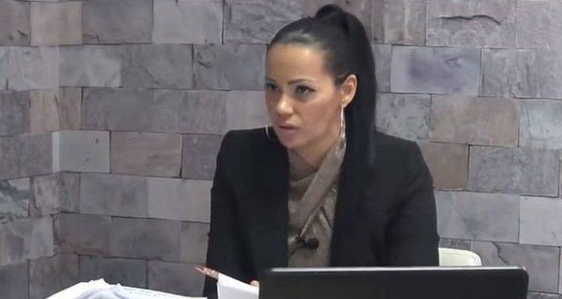 Umjesto da hapse pljačkaše uhapšena žena koja je upozoravala na zloupotrebe u Elektroprivredi Srbije