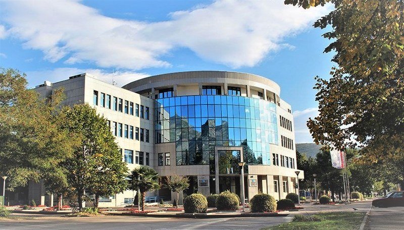 Elektroprivreda RS uzima kredite da bi održala likvidnost a za poštanske usluge izdvaja 22 miliona KM? (Foto)