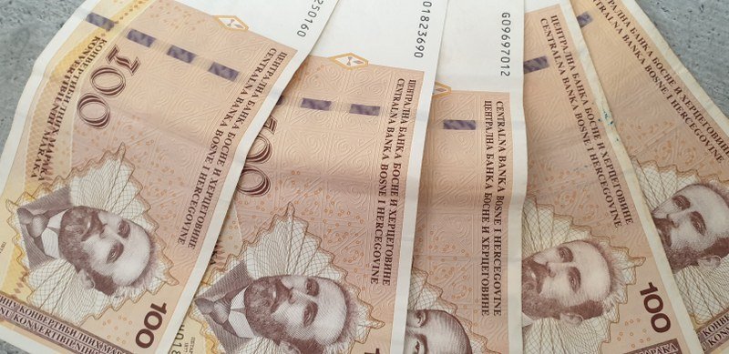Narkoman - Vlast se priprema za novi kredit: MMF dugujemo 895,6 miliona KM i tražimo još?