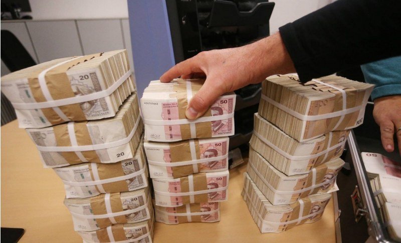Samo zadužuj i uzimaj! Neka djeca vraćaju? Srpska se na berzi zadužila 32 miliona, duplo više od plana