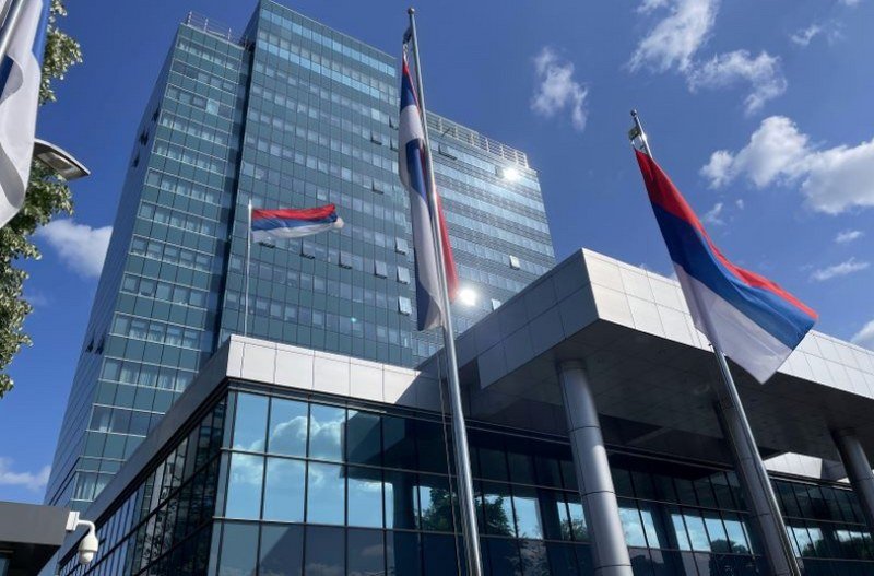 -Novi ekonomski uspjeh RS- Zato je -vlast stabilnija- Banke i fondovi pozajmili Srpskoj još 130 miliona KM
