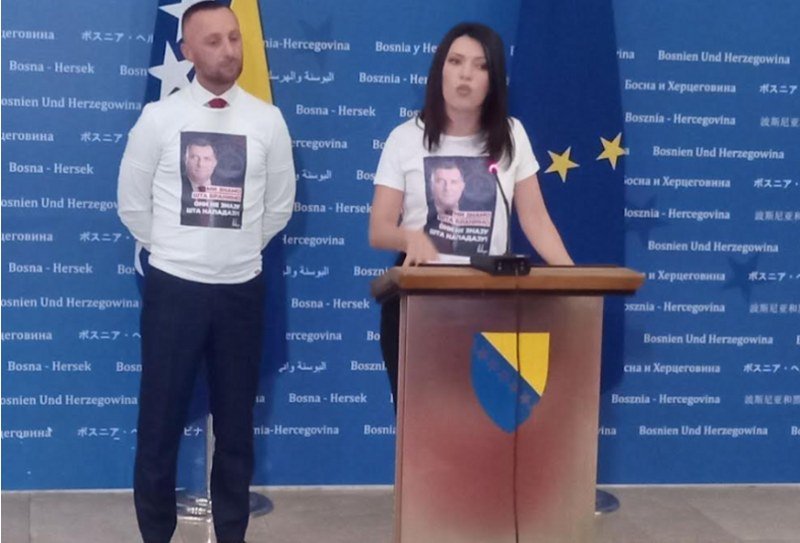Šta se događa? Da li se Dodikovi ljudi stide šefa ili već prave lagani otklon? (Foto)