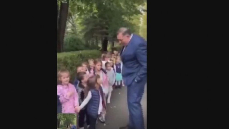 Svako je po nečemu poznat čak i među najmlađom djecom: Djeca pitaju Dodika -Đe si lopove- (Video)