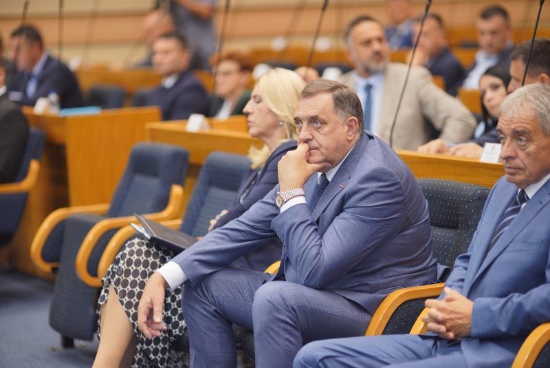 Novi imunitet za političare u Republici Srpskoj je korak unazad za odgovornost prema građanima (Foto)