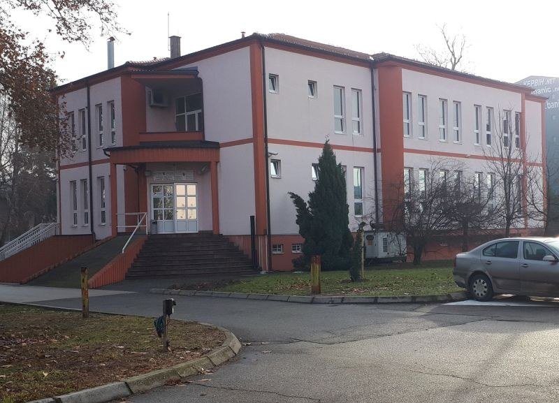 Pravosuđe u Brčkom ne voli anonimne prijave: Odbačena prijava protiv direktora koji je sam sebe nagradio!