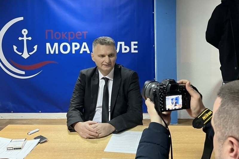 Mladen Stojanović: Srpska podrhtava i slabi od nemara, javašluka i bahaćenja, ljudi odavde bježe