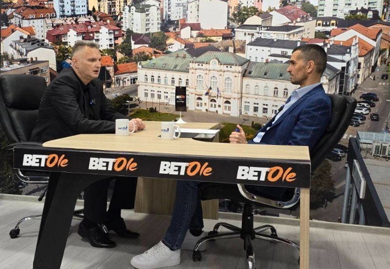 Mladen Stojanović, predsjednik Pokreta Mora bolje: Trenutna politika je prevara, svi su u istom sistemu (Video)