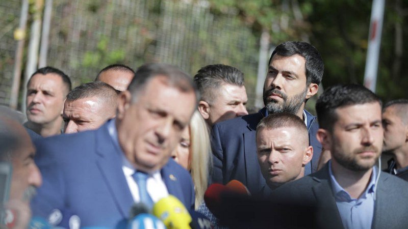 Kako su se u Skaj prepisci odbjeglih kriminalaca našla imena predsjednika Srpske i njegovog sina?