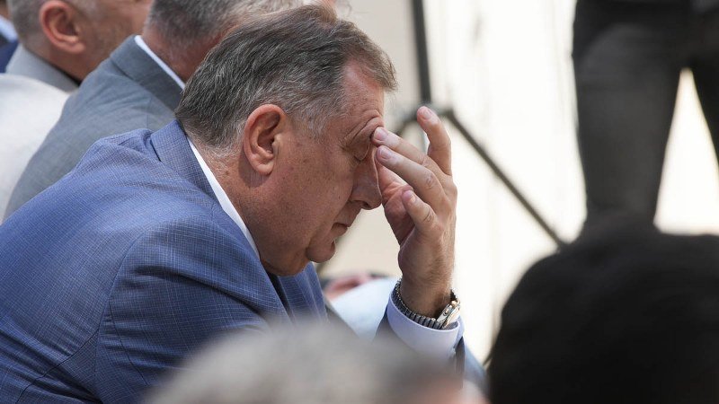 Evo pitanja! Dodik i -crvene linije- Ko ih postavlja i zašto ih lider SNSD-a ne smije preći? (Foto)