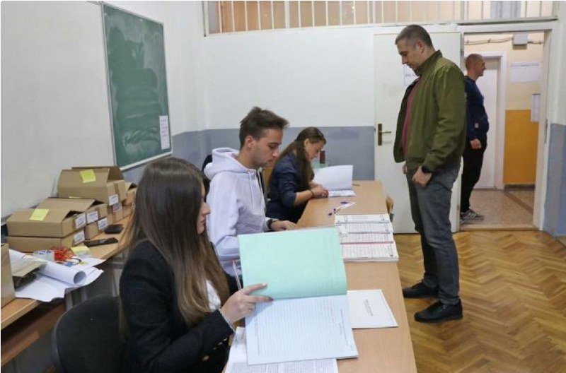Zasićenje politikom i gubitak povjerenja u regularnost izbora uzrok sve većeg broja apstinenata