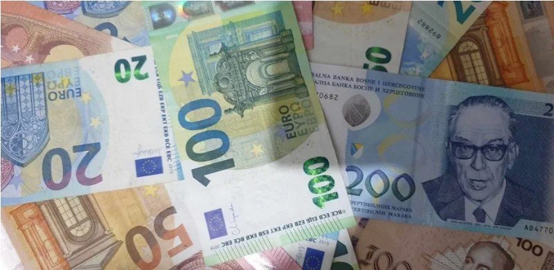 Koliko zarađuju i šta imaju premijeri u našem regionu? Što južnije manje plate i veće bogatstvo