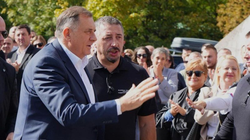 Burno suđenje Dodiku: Odbrana zatražila izuzeće sudije - Dijelovi video snimka sa suđenja Dodiku (Video)