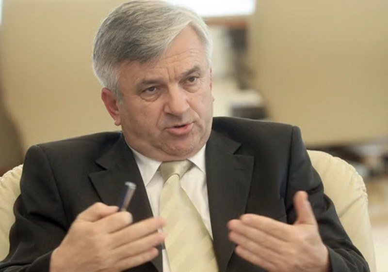 Nedeljko Čubrilović ostaje na čelu DEMOS-a i na poziciji ministra saobraćaja do daljnjeg
