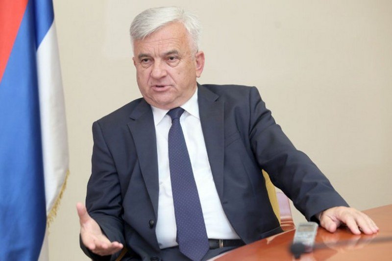 Izvori bliski Nedeljku Čubriloviću tvrde: Čubrilović neće podnijeti nijednu ostavku