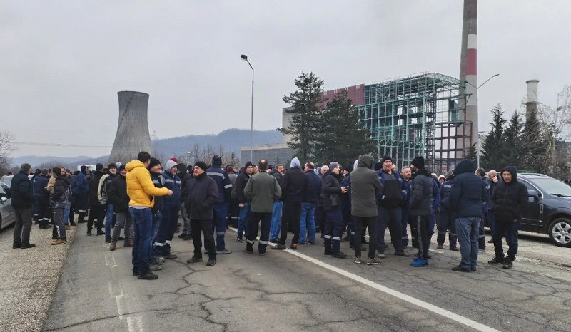 I on je doveden da sve upropaštava! Direktor Diko Cvjetinović manipuliše radnicima i narodom (Foto/Video/Dok.)