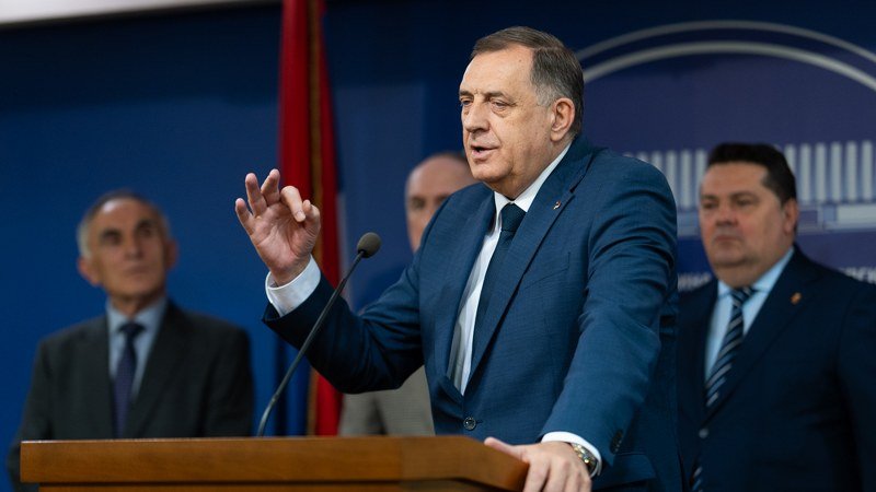Dodik i Stevandić Šmita uporedili sa Hitlerom: Ne zanima nas Šmitova odluka, to su nacističke metode!