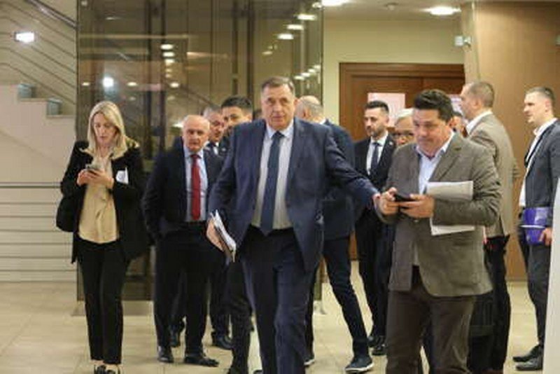 Poslednji ručak pred usvajanje Zakona o zabrani finansiranja stranaka u Republici Srpskoj