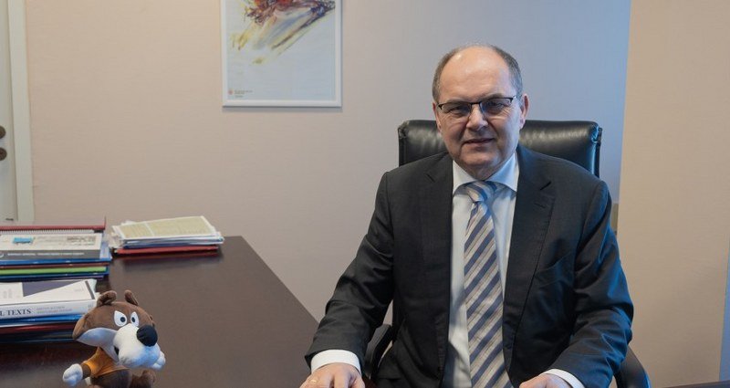 Kristijan Šmit nije naložio da se 120 miliona isplati na of-šor račun