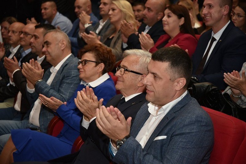DEMOS se potpuno raspao, Mijatović prelazi kod Stevandića da ga ojača pred izbor nove Vlade RS