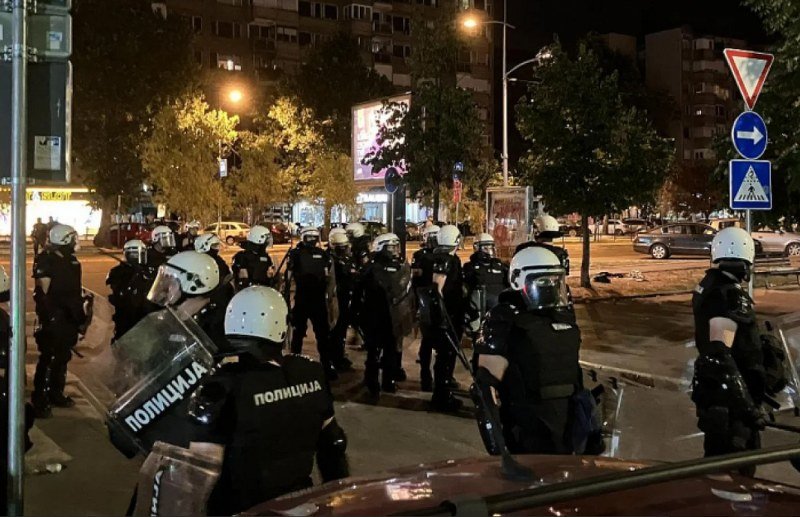 Analiza protesta koji haraju Srbijom -Vučić će radije u rat nego izaći na nove izbore-