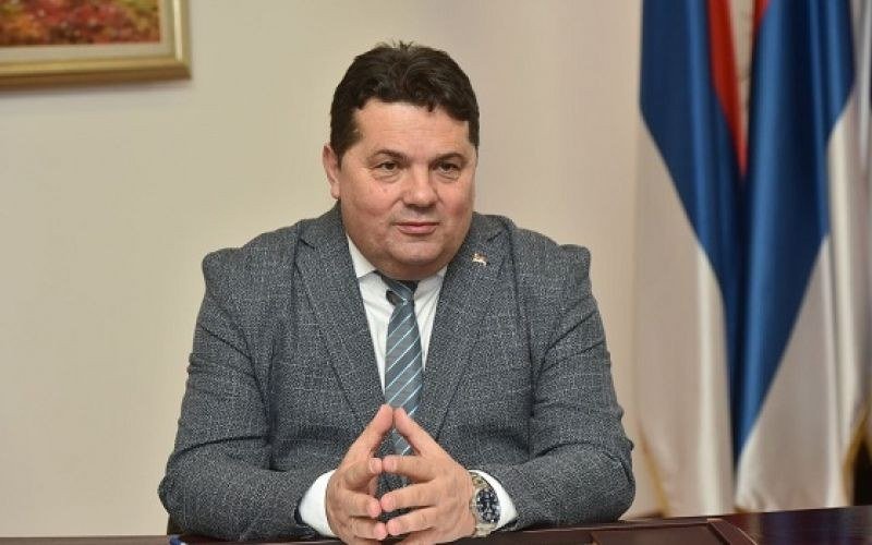 Pokajanje Nenada Stevandića koji dan posle odstupanja bježi od Dodika (Foto)