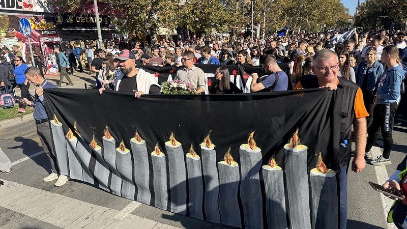 Rijeke naroda, više od 150 000 ljudi u Novom Sadu - Ne bi bilo ove krvi da je bilo sve po zakonu