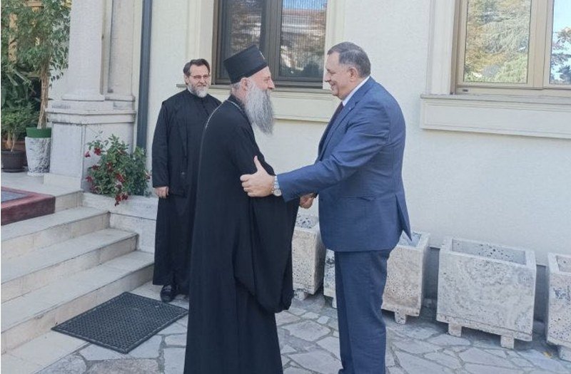 Dodik traži milost od Vučića pa je na pokajanju i peglanju kod patrijarha i Vulina (Video)