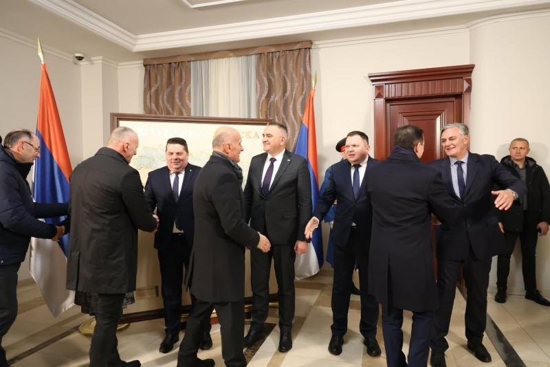 Dan Republike Srpske: Defile na Trgu Krajine u Banjaluci - Ustavni sud BiH utvrdio - neustavan 9. januar