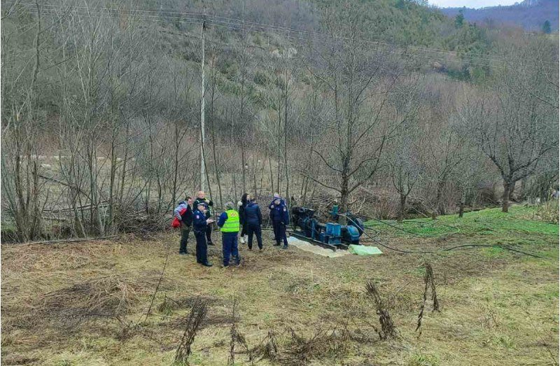 Ko kopa po Jezeru? U dolini prirodnog dragulja, rijeke Plive -neko ili nešto- je -umrtvilo- institucije