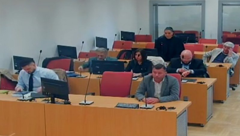Komunikacije sa optuženim za organizovani kriminal: Daću 25 hiljada da ne idem ležati