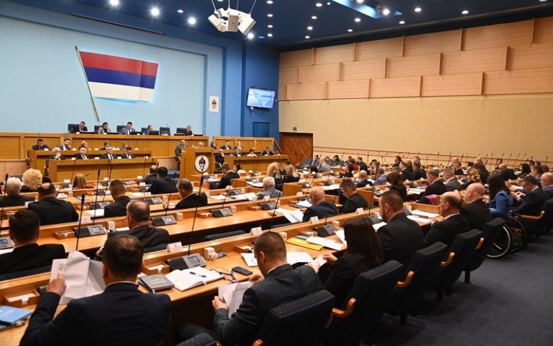 Dodika žulja OHR: Secesionistički zakoni spali na deklaraciju