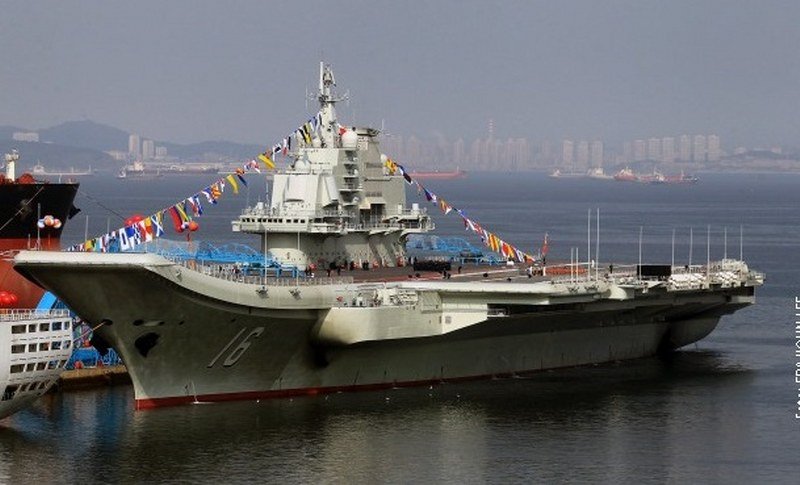 Prve vežbe borbe u vazduhu sa nosačem aviona "Liaoning"